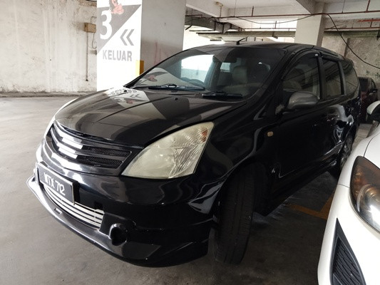 NISSAN GRAND LIVINA 1.6 (A)