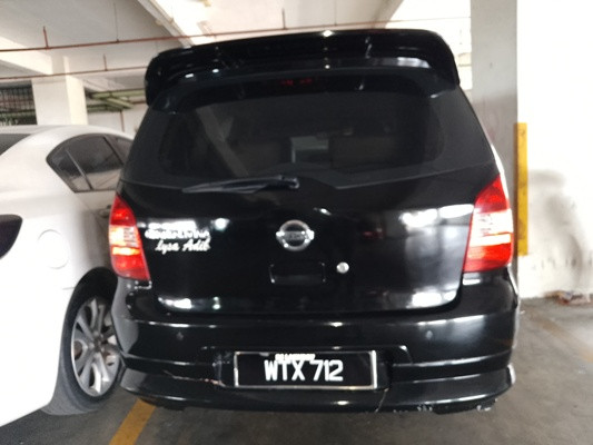 NISSAN GRAND LIVINA 1.6 (A)