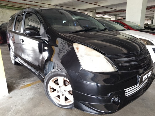 NISSAN GRAND LIVINA 1.6 (A)