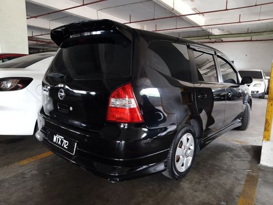 NISSAN GRAND LIVINA 1.6 (A)