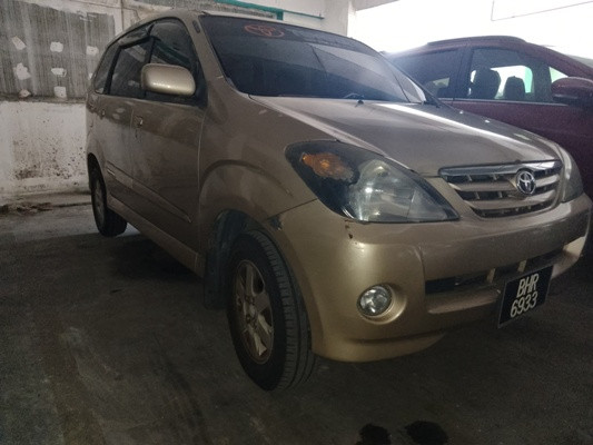 TOYOTA AVANZA 1.3E A/T
