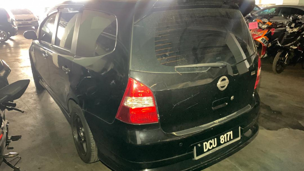 NISSAN GRAND LIVINA 1.8 (A)