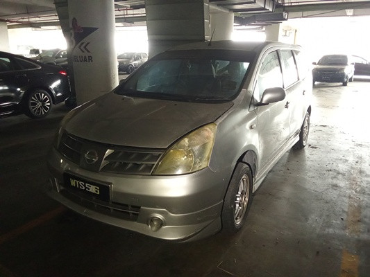 NISSAN GRAND LIVINA 1.6 (M)