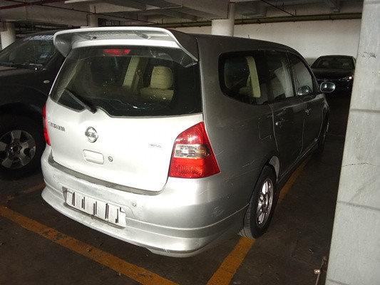 NISSAN GRAND LIVINA 1.6 (M)