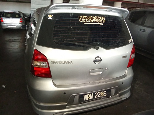 NISSAN GRAND LIVINA 1.8 (A)