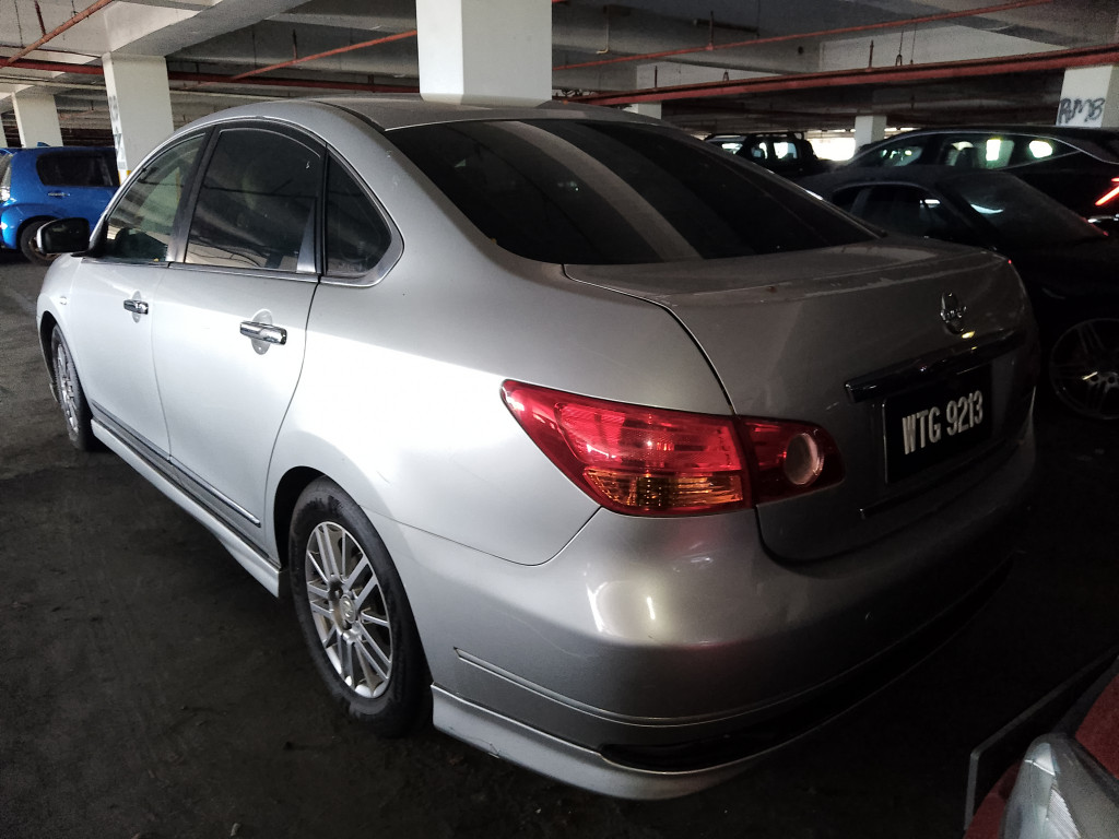 NISSAN SYLPHY 2.0 (A)