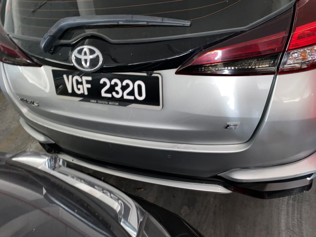 TOYOTA - YARIS 1.5E (AT)