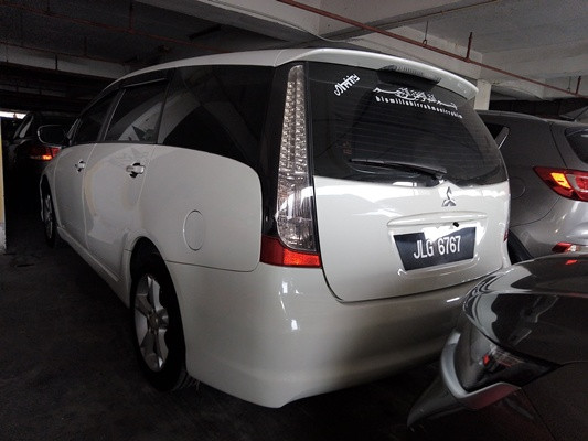 MITSUBISHI GRANDIS 2.4L