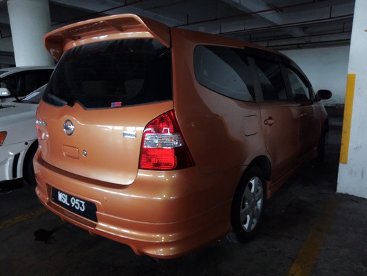 NISSAN GRAND LIVINA 1.6 (A)