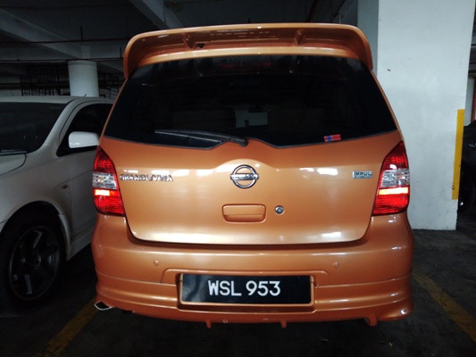 NISSAN GRAND LIVINA 1.6 (A)