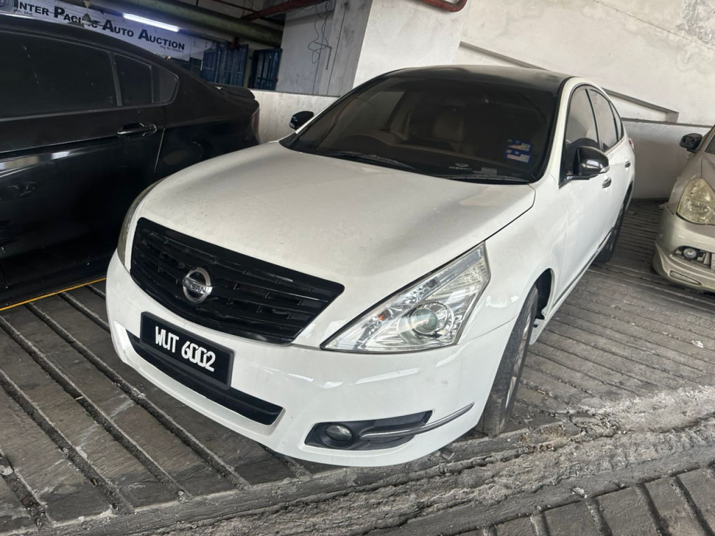 NISSAN - TEANA (A) 2.5i (Premium)