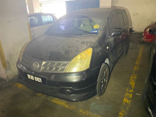 NISSAN GRAND LIVINA 1.6 (A)