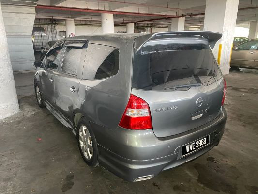 NISSAN GRAND LIVINA 1.8 (A)