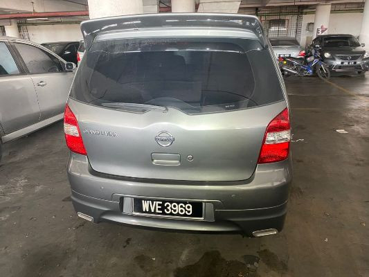 NISSAN GRAND LIVINA 1.8 (A)