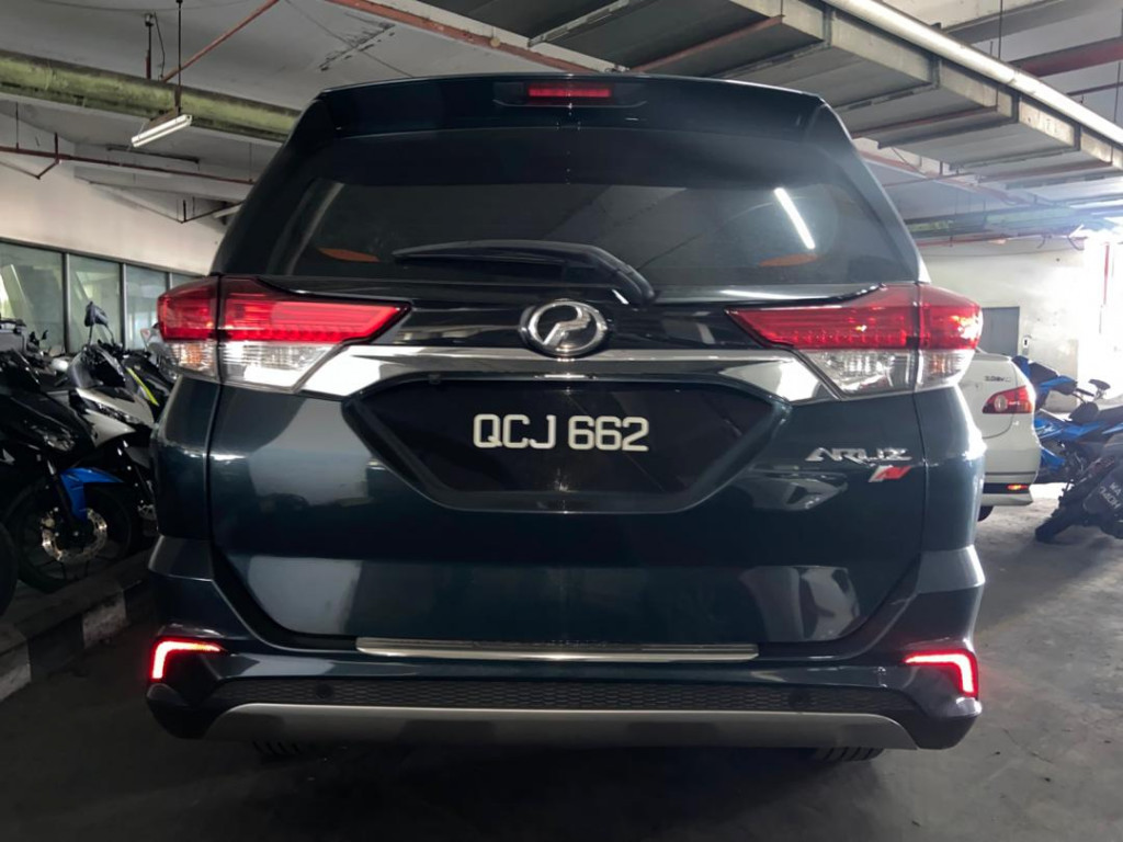 PERODUA ARUZ - 1500 AV (AUTO)