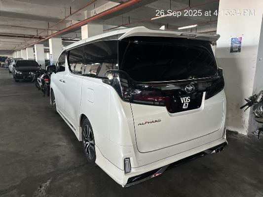 TOYOTA ALPHARD DBA-AGH30W