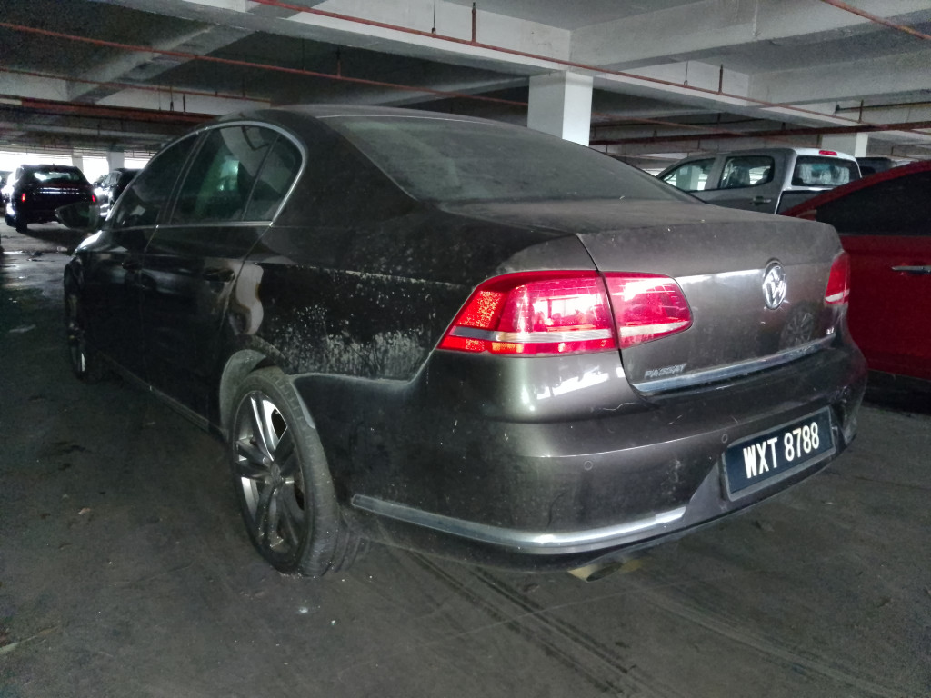 VOLKSWAGEN PASSAT 1.8 (A)