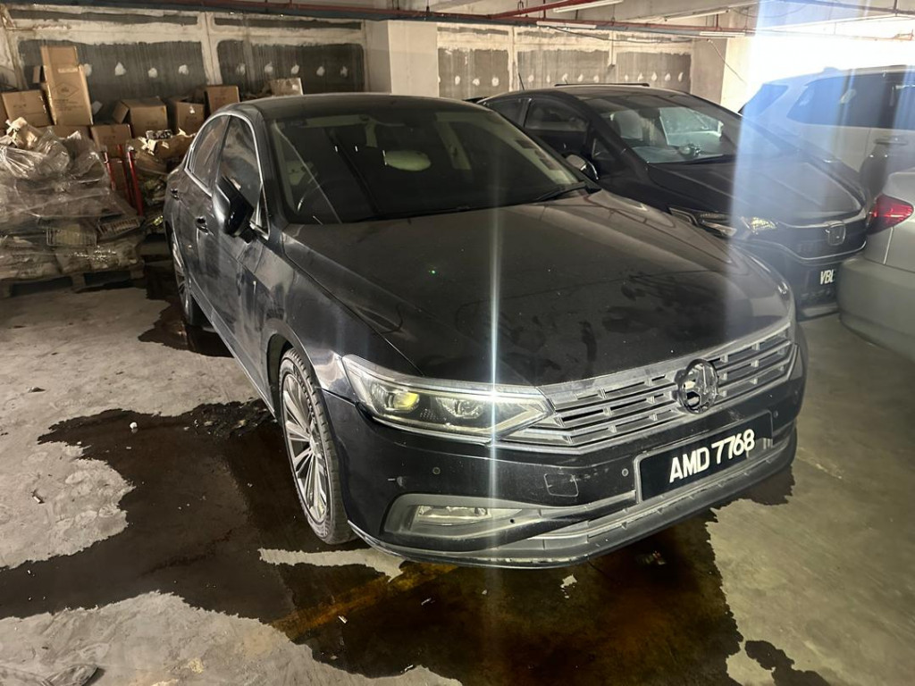 VOLKSWAGEN PASSAT 2.0 ELEGANCE