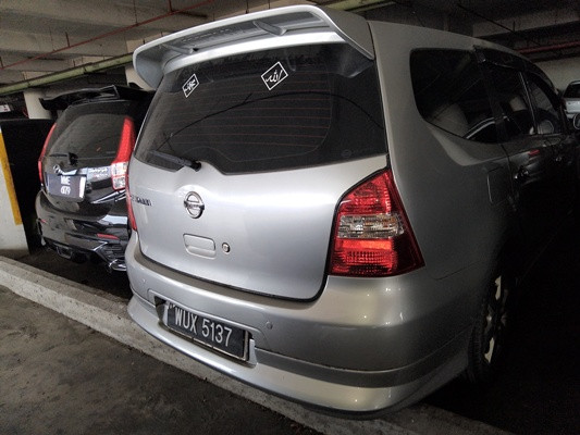 NISSAN GRAND LIVINA 1.8 (A)