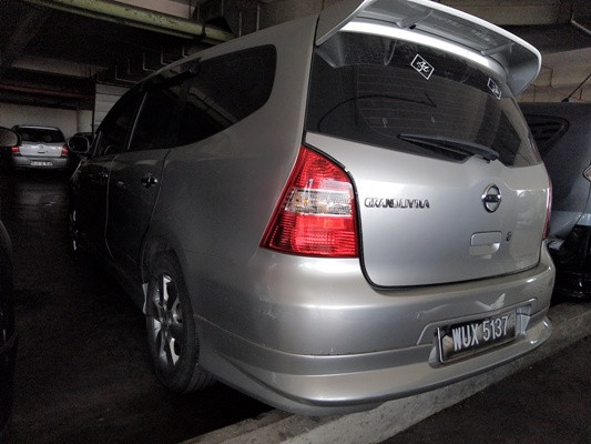 NISSAN GRAND LIVINA 1.8 (A)