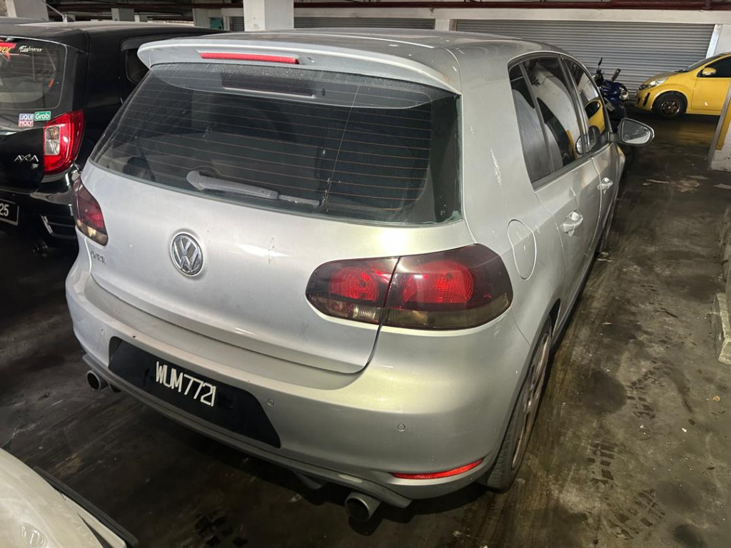 VOLKSWAGEN GOLF GTI 2.0 (A)