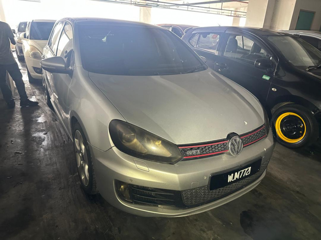 VOLKSWAGEN GOLF GTI 2.0 (A)
