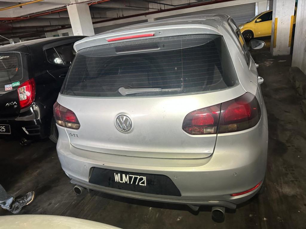 VOLKSWAGEN GOLF GTI 2.0 (A)