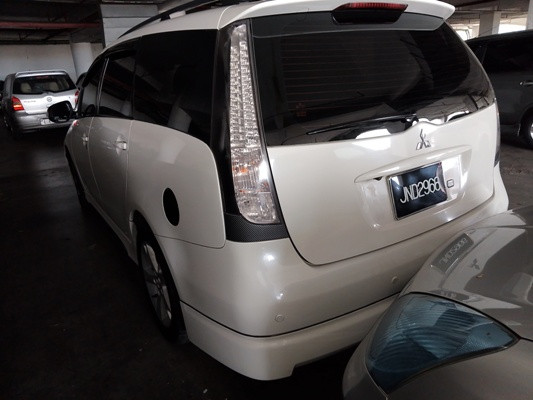 MITSUBISHI GRANDIS 2.4 (A)