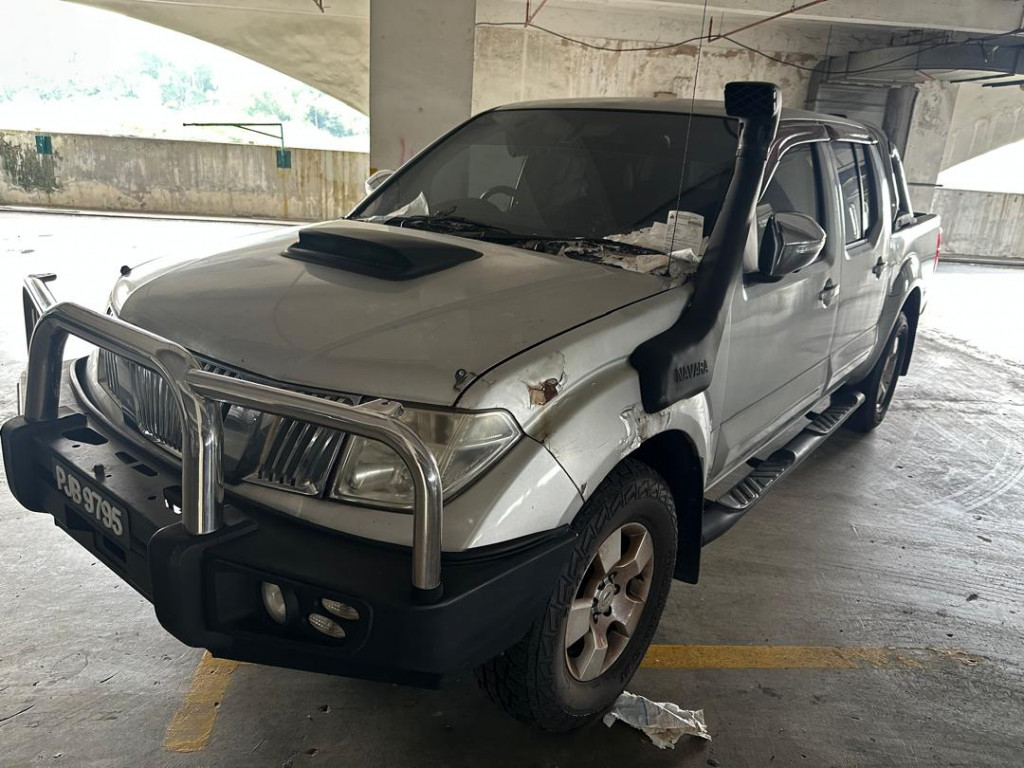 NISSAN NAVARA 2.5 (A) DCAB