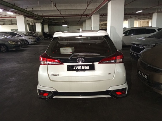 TOYOTA YARIS 1.5 E (AT)