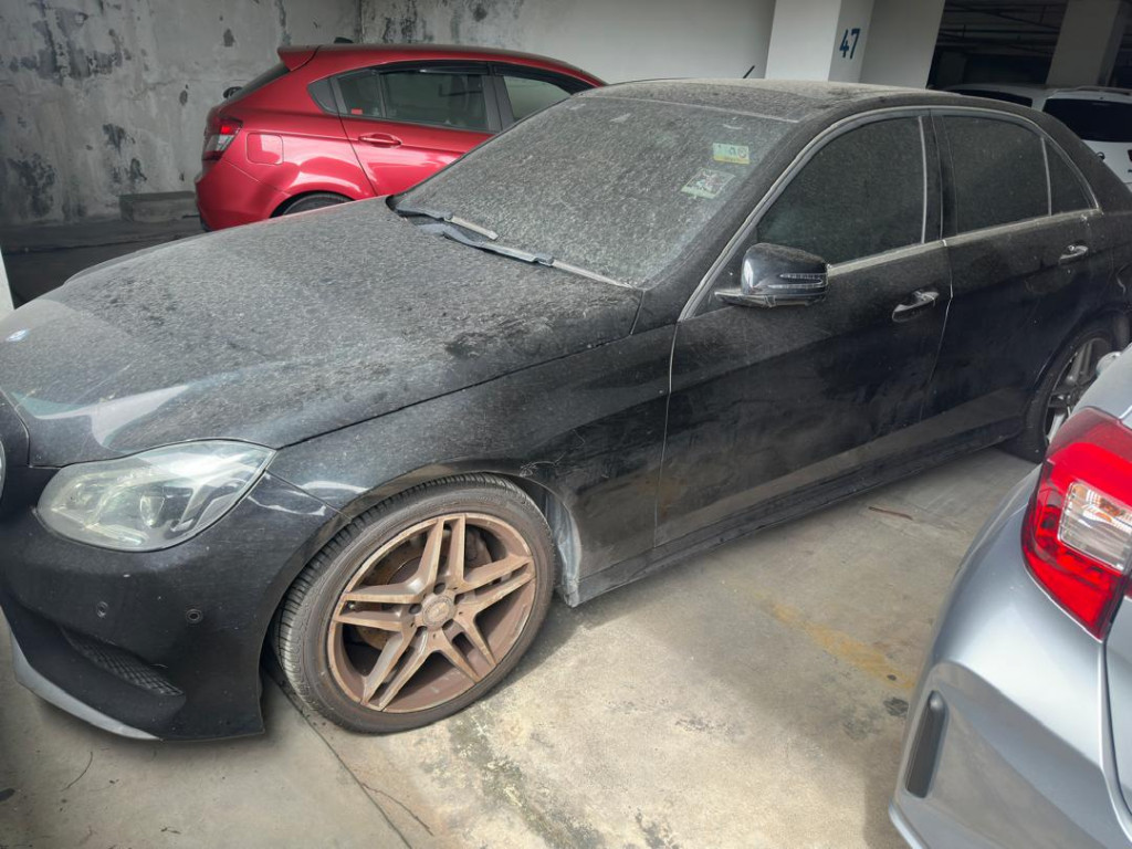 MERCEDES BENZ E300 BTH-W212