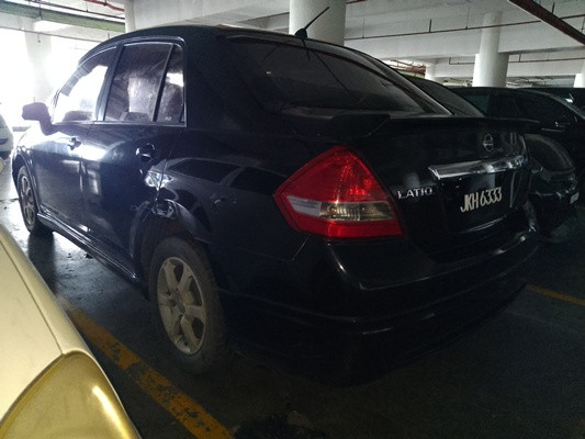 NISSAN LATIO 1.6 (M)