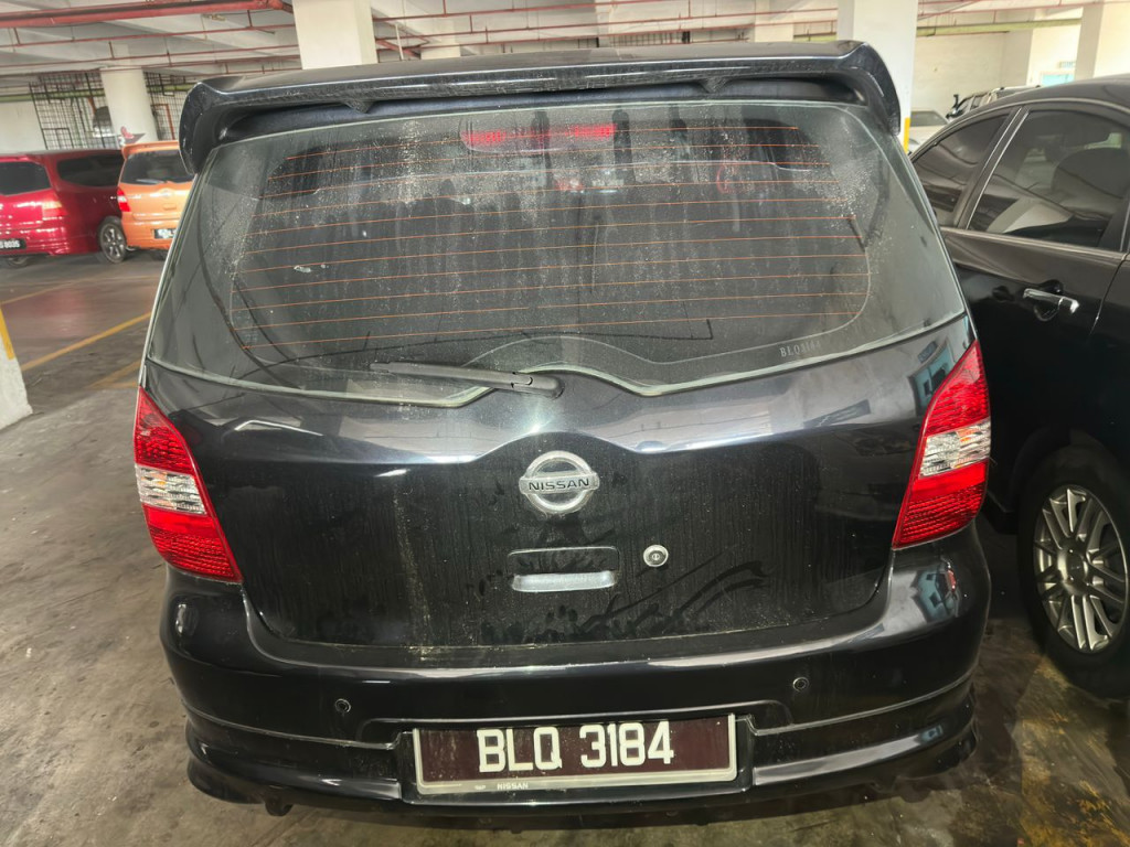 NISSAN GRAND LIVINA 1.6 (M)