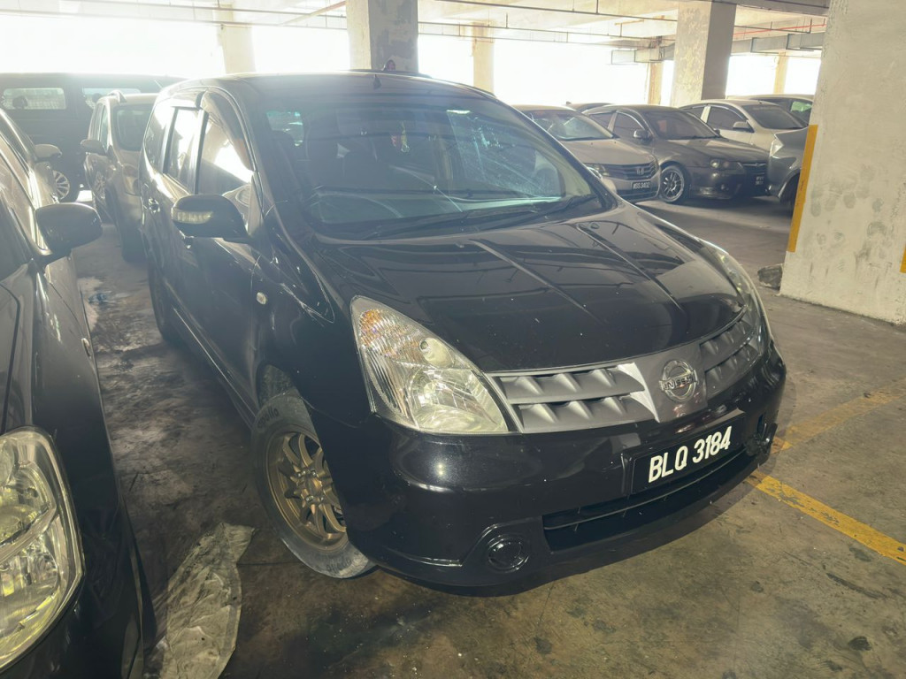NISSAN GRAND LIVINA 1.6 (M)