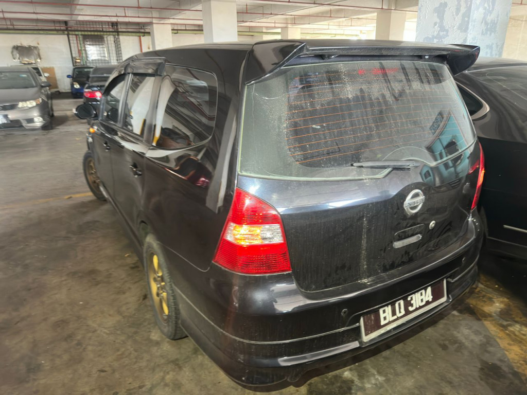 NISSAN GRAND LIVINA 1.6 (M)