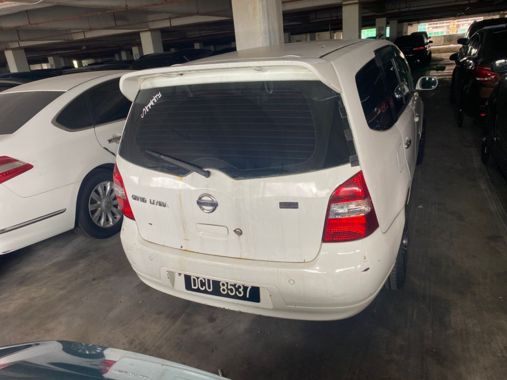 NISSAN - GRAND Luxury (A) 1.8i