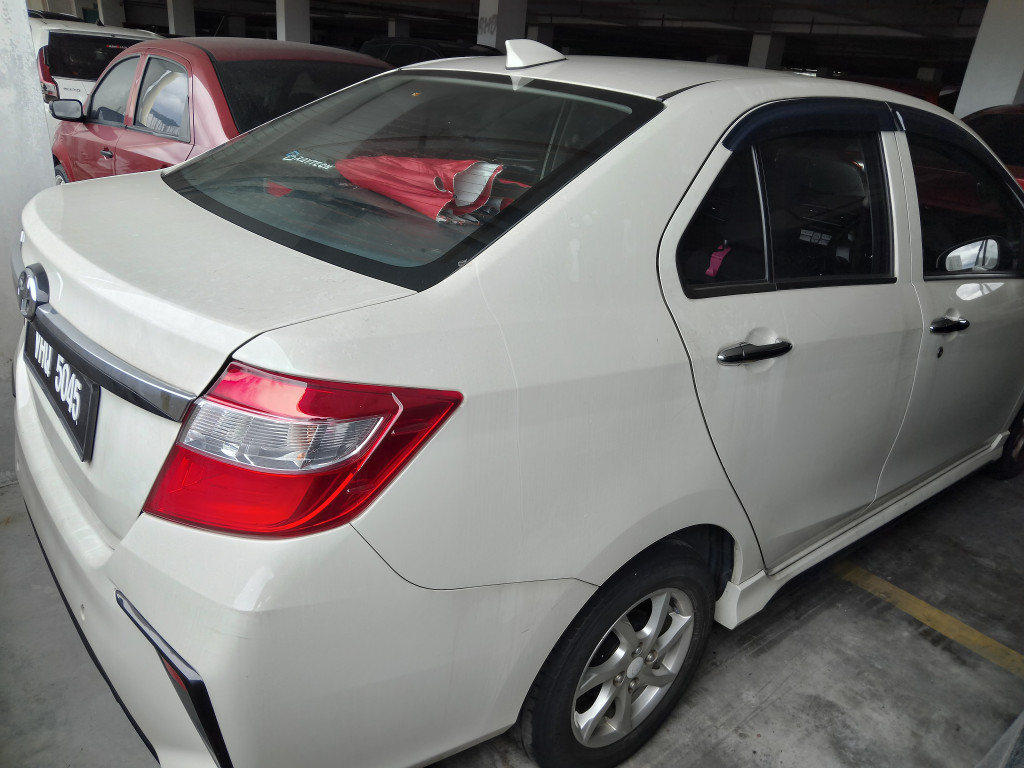 PERODUA - BEZZA 1.0 G Standard