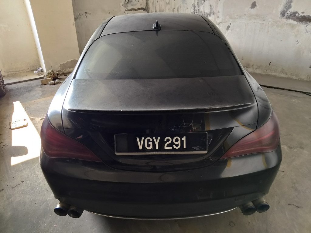 MERCEDES BENZ - CLA200