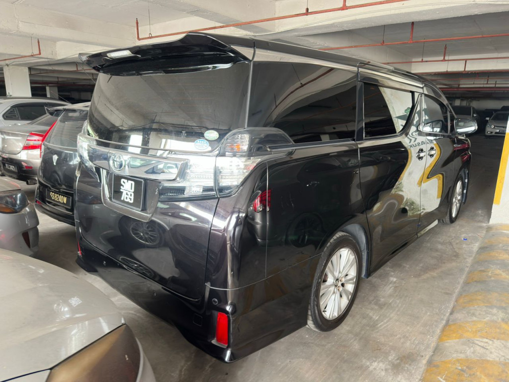 TOYOTA - VELLFIRE 2.5 Z G Edition