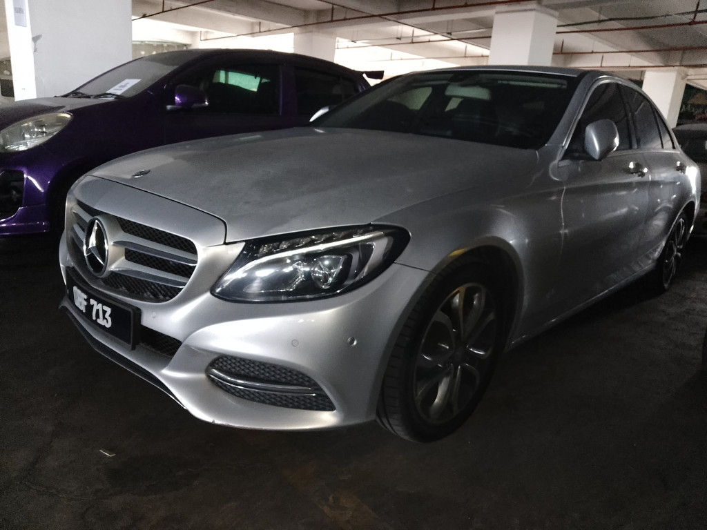 MERCEDES BENZ - C200 2.0 Avantgarde