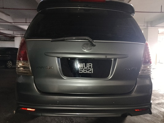 TOYOTA INNOVA 2.0 (M)