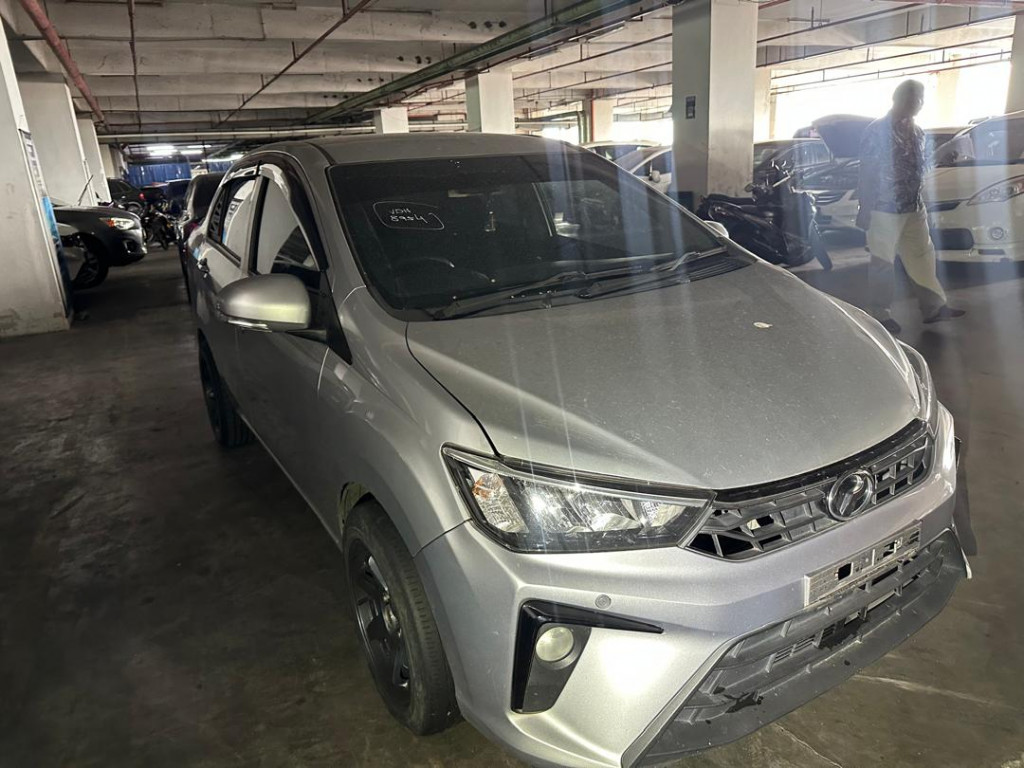 PERODUA BEZZA - 1300 X (AUTO)