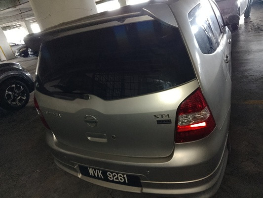 NISSAN GRAND LIVINA 1.6 (A)