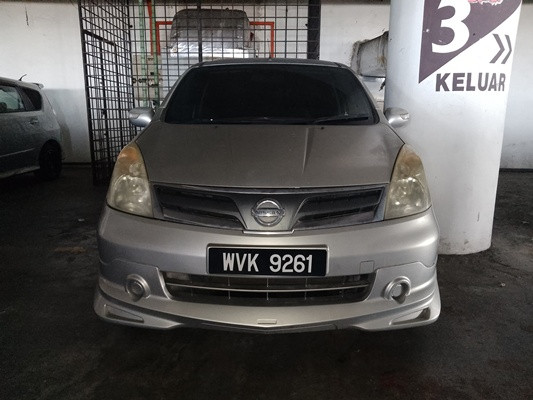 NISSAN GRAND LIVINA 1.6 (A)