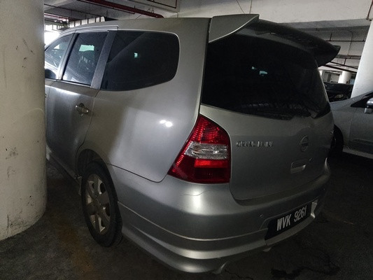 NISSAN GRAND LIVINA 1.6 (A)