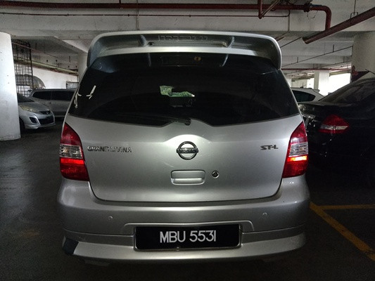 NISSAN GRAND LIVINA 1.6 (A)