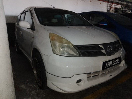 NISSAN GRAND LIVINA 1.6 (A)
