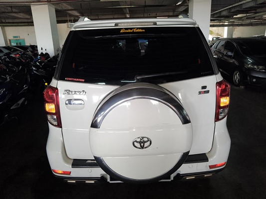 TOYOTA RUSH 1.5 S (A)