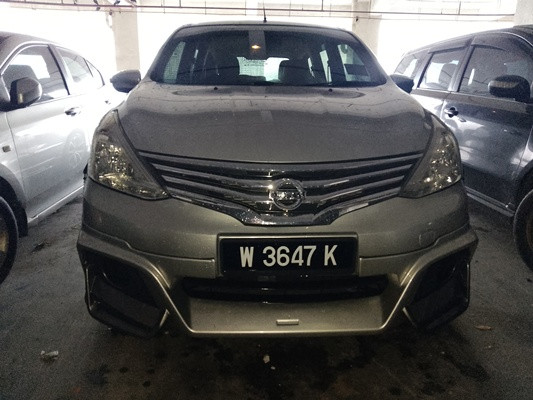 NISSAN GRAND LIVINA 1.6 (A)