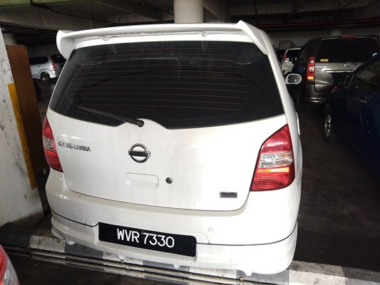 NISSAN GRAND LIVINA 1.6 (A)